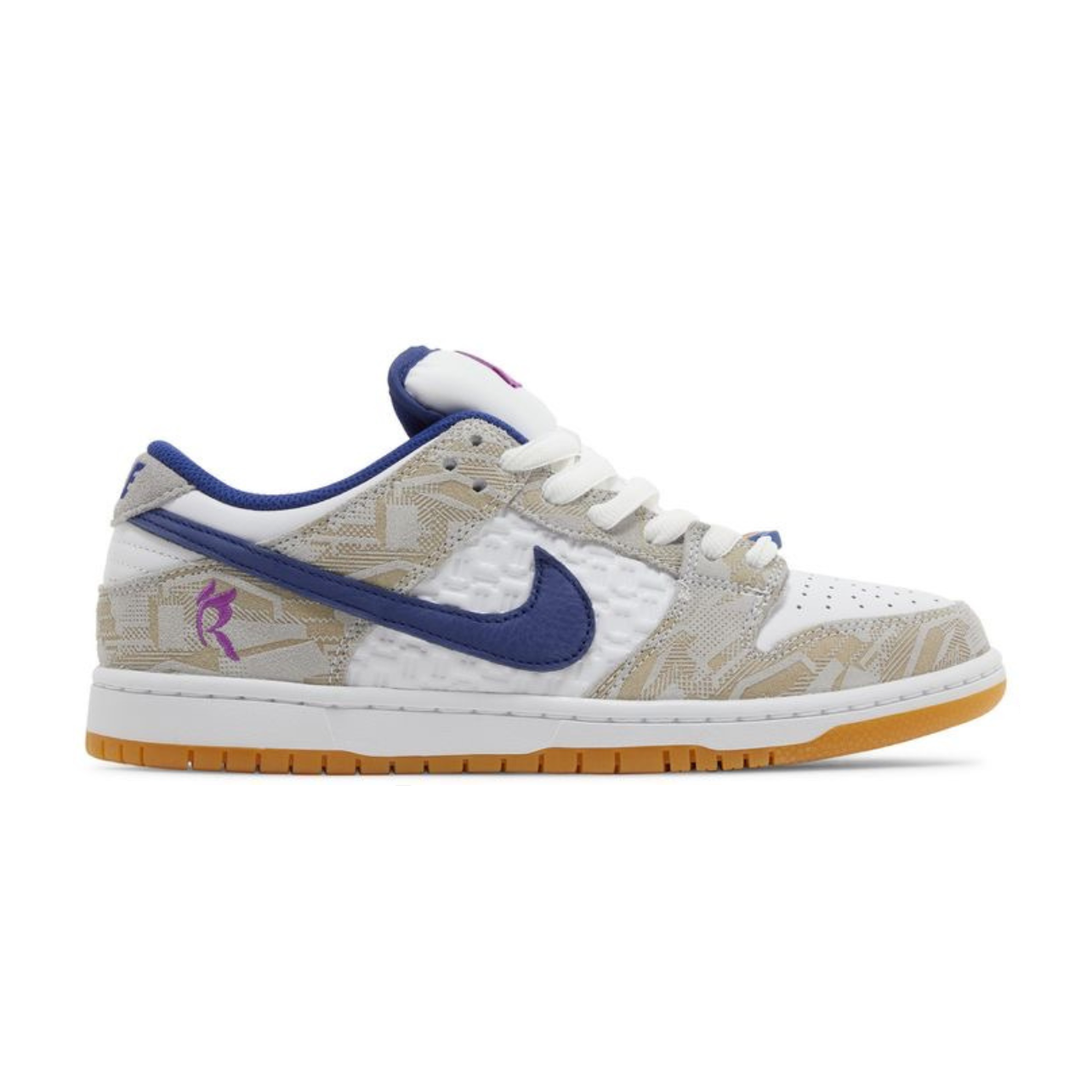 C6BF9B22-02F1-4124-9F4D-E5E5629A4CE8.png Nike Dunk Low SB Rayssa Leal - Image 1